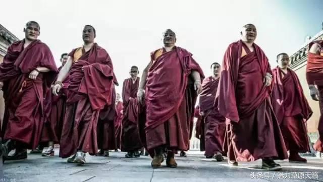蒙古习俗《一年一度蒙古族盛大的祭祀敖包》很隆重又精彩