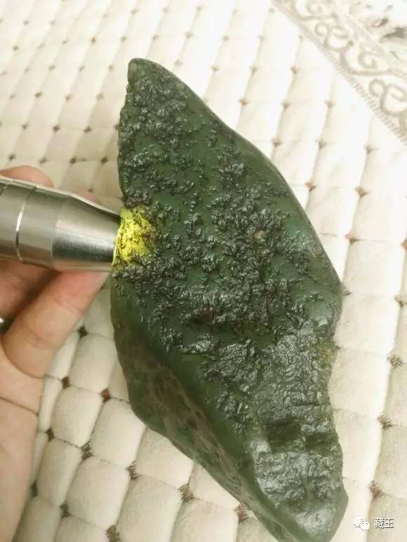 水返沙料,水返沙籽料的特征