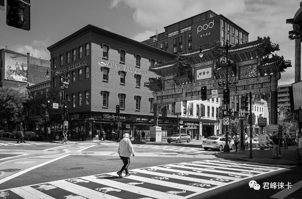 我喜欢街头摄影，要不要选28mm镜头？