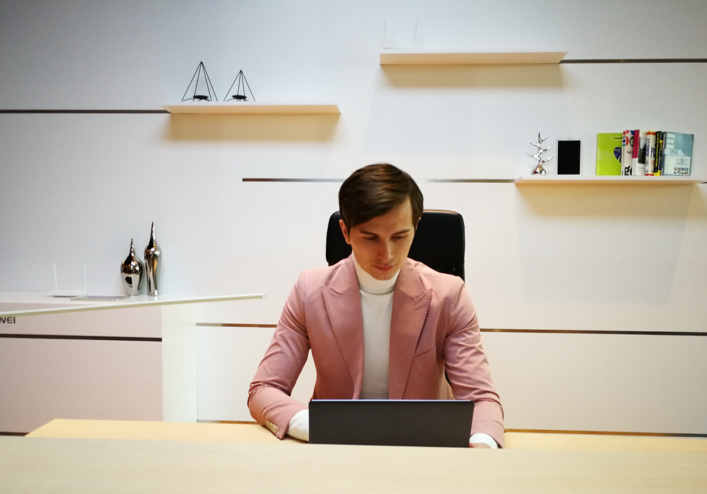 华为笔记本为什么没有苹果厉害,华为最新笔记本和苹果最新笔记本