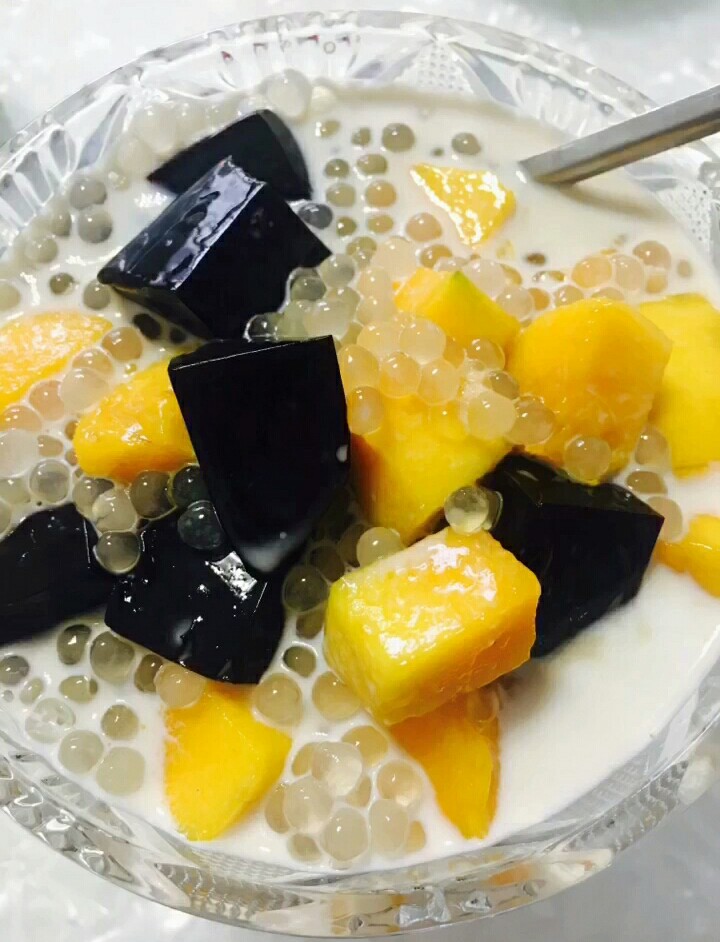 芒果西米龟苓膏的功效,龟苓膏红豆牛奶芒果