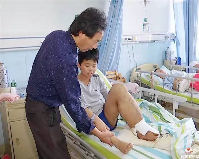 16岁的男孩腿粗,男孩16岁1米6腿粗能长个子吗