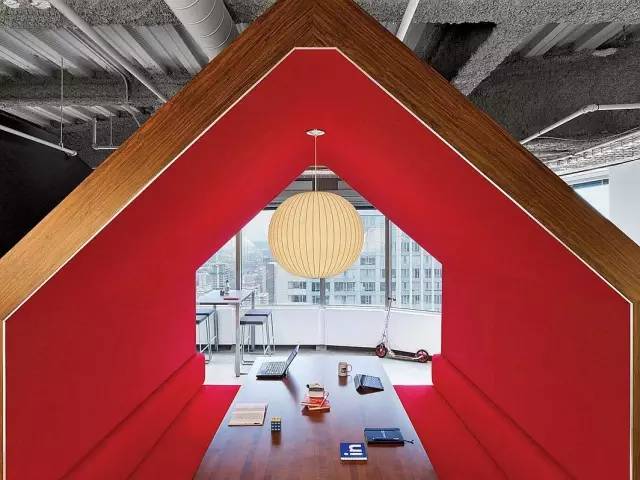 把办公室装修成咖啡店,高级感100平米办公室设计效果