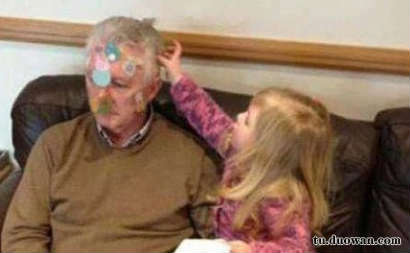 《每日一乐》都有土豪金版共享单车了