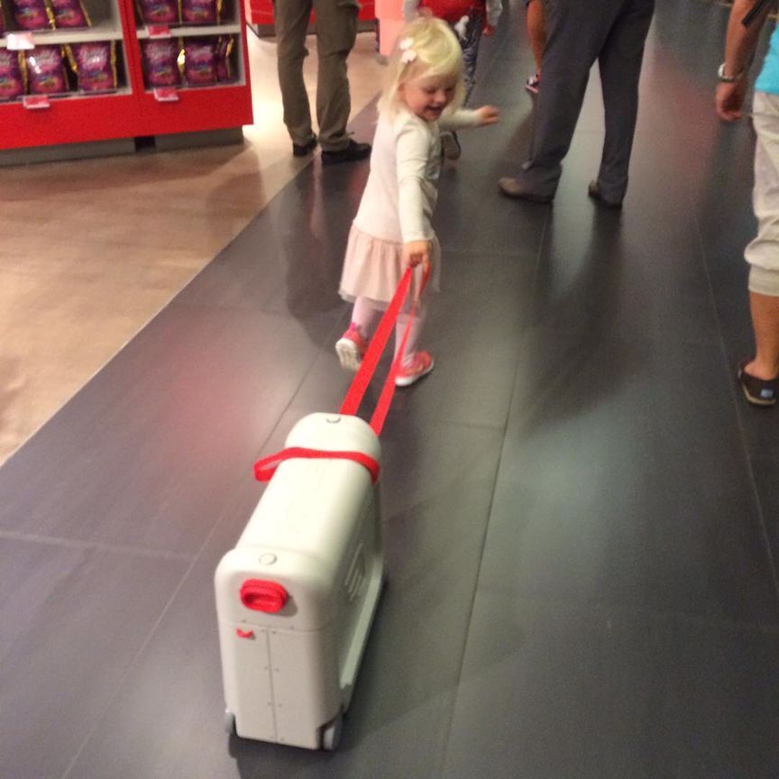 你一定要知道,为什么孩子需要一个自己的行李箱