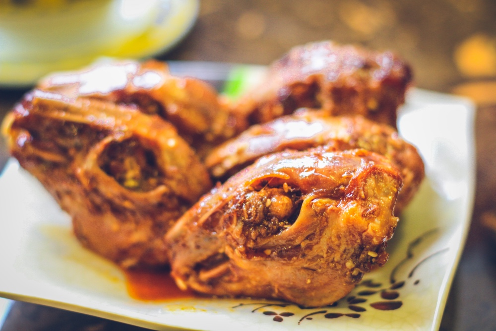 都江堰吃纸包宴,一纸馋纸包鱼凯里店