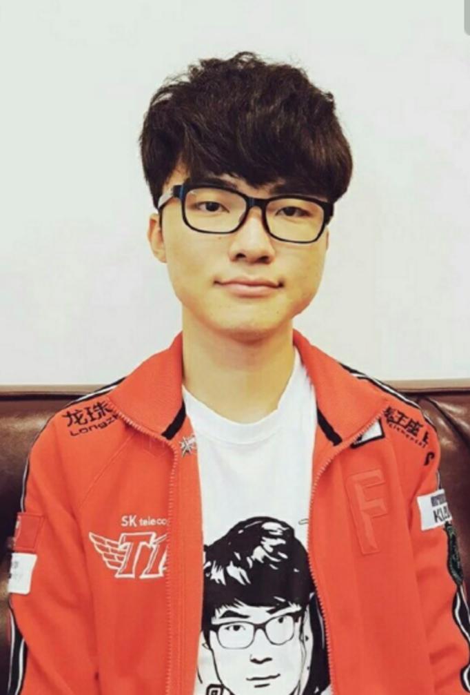 faker最具代表性的队服,faker好看的队服