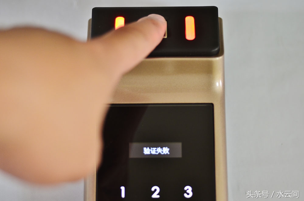 解锁智能门锁,中兴智能门锁安全锁怎么用