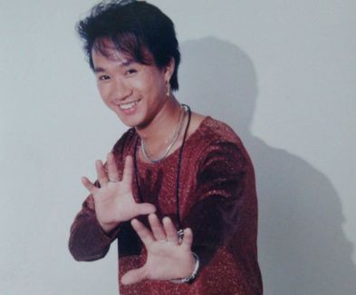 beyond黄家驹死前最后一场演唱会,beyond黄家驹1993葬礼全程记录