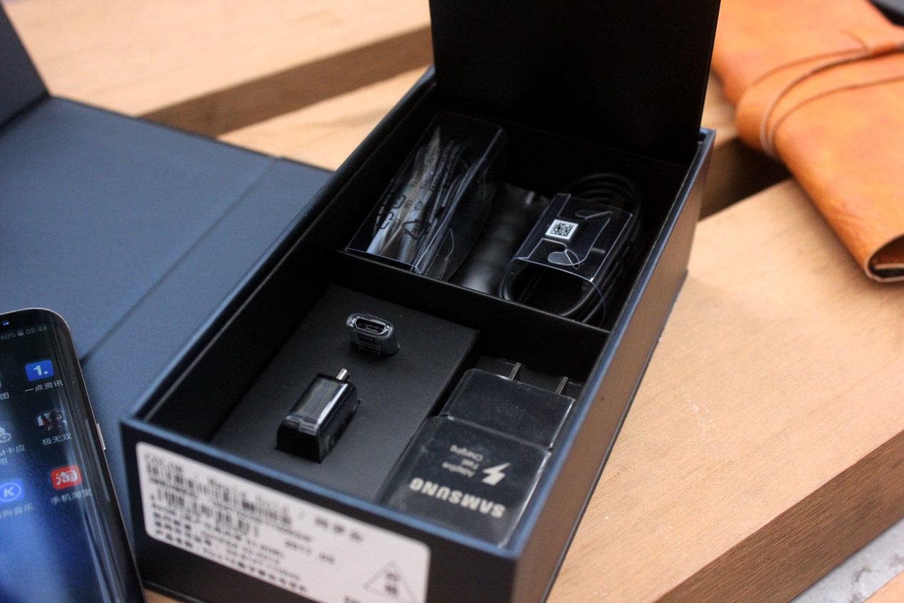 三星galaxys8+值得入手吗,三星galaxys8轻奢版开箱