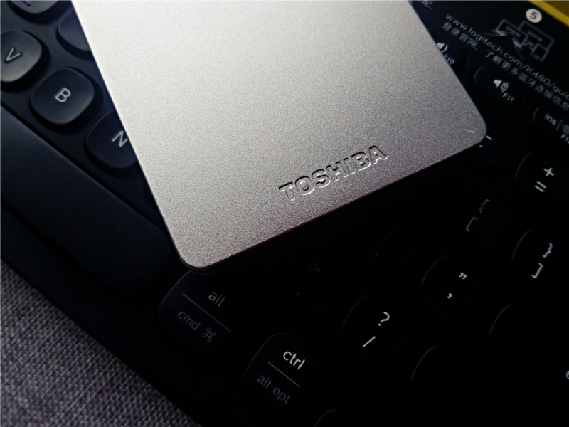 东芝移动硬盘测评推荐,东芝新小黑硬盘评测