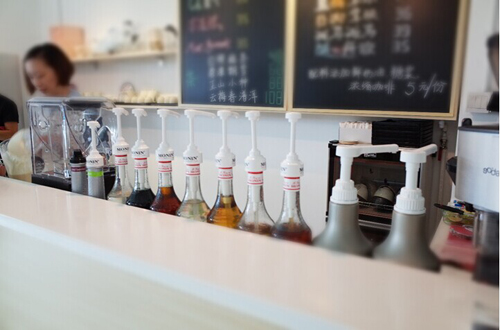 报之温暖，世人却以痛吻我——24小时书店调查报告