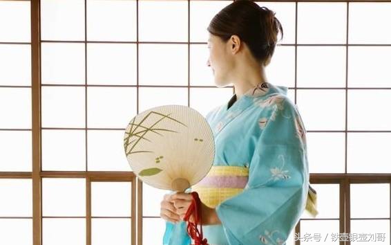 「日本风物」扇子,在日本玩出了“花样”做出了“高度”