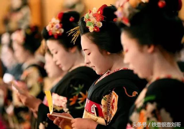 「日本风物」扇子,在日本玩出了“花样”做出了“高度”