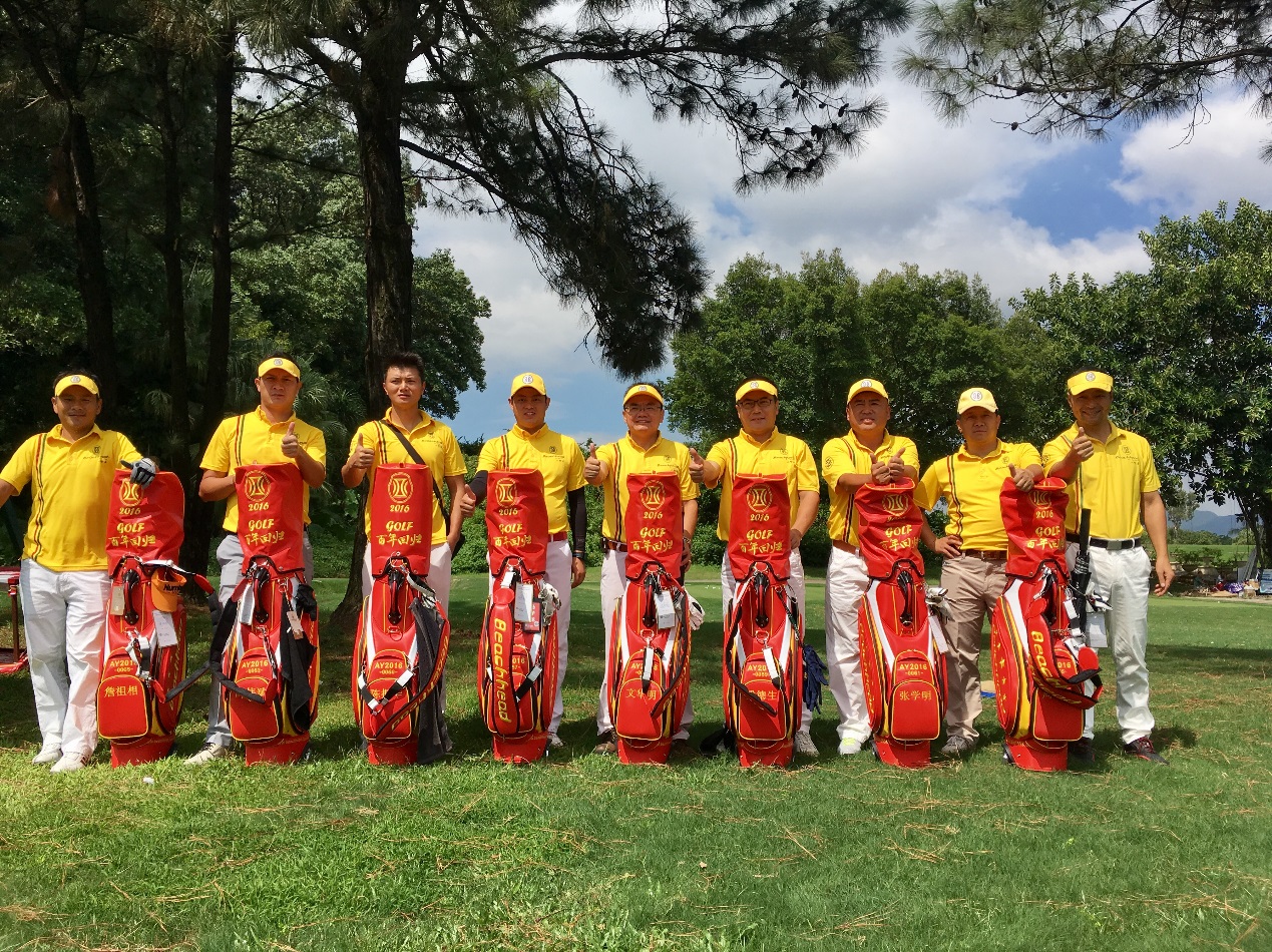 靠什么？他把包包卖到了奥运会上，还被博物馆做永久收藏