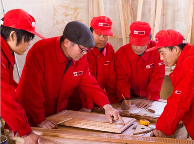 汇丰实木家具，一块木头的44次重生