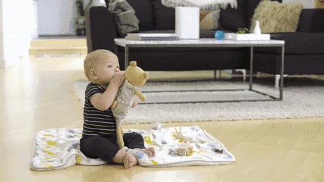 这个能随身携带的“消毒柜”，竟还能给手机消毒