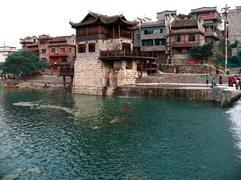 湖南吉首的风景,湖南最美的地方是不是张家界