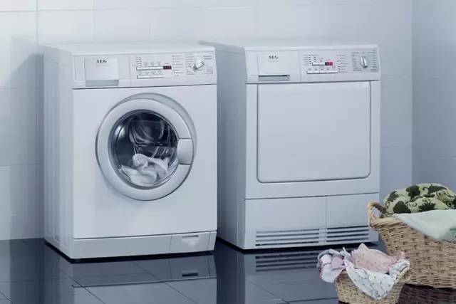 贴衣服的小妙招,柠檬汁能去除衣服发黄吗