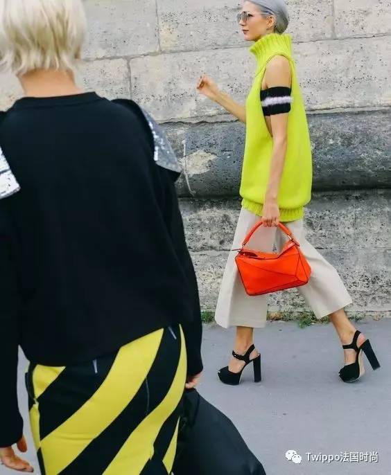 给男人穿蕾丝,被女人各种撩,这个最高颜值设计师有点污