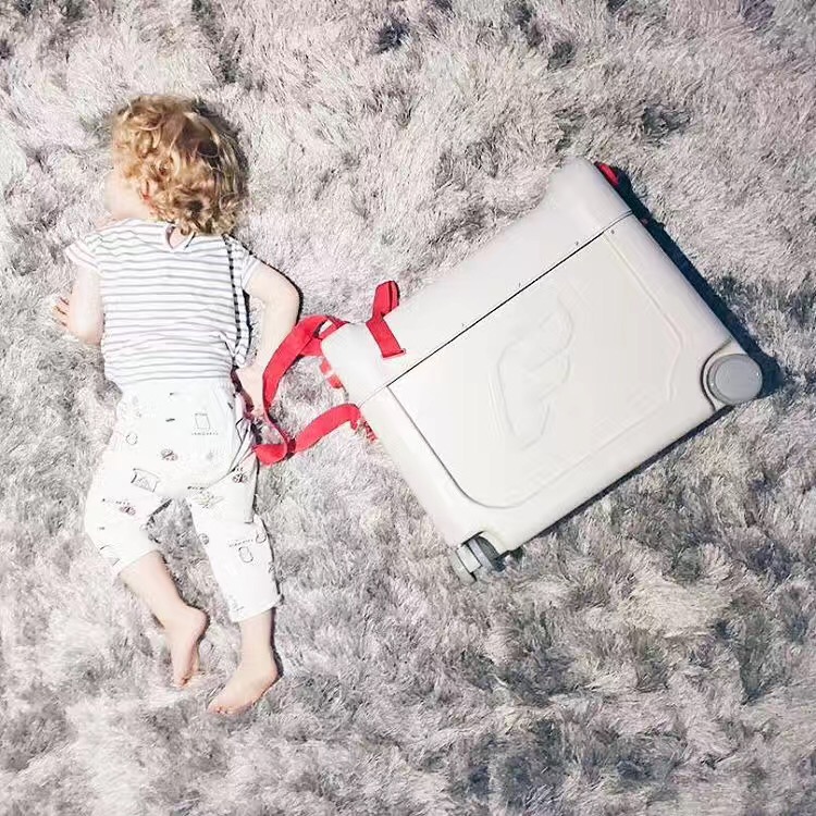 你一定要知道,为什么孩子需要一个自己的行李箱