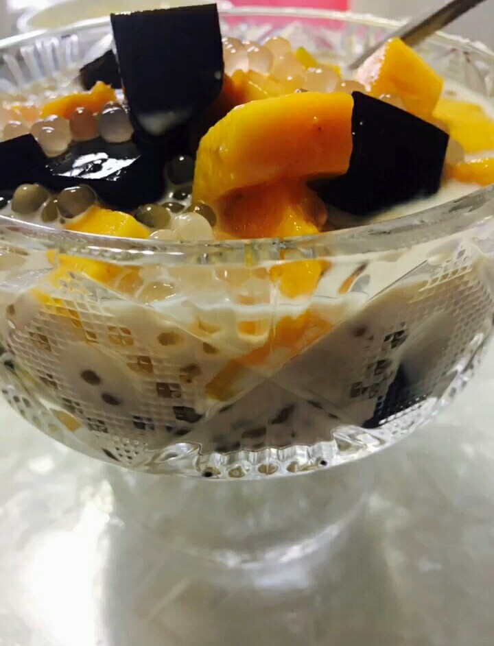 芒果西米龟苓膏的功效,龟苓膏红豆牛奶芒果