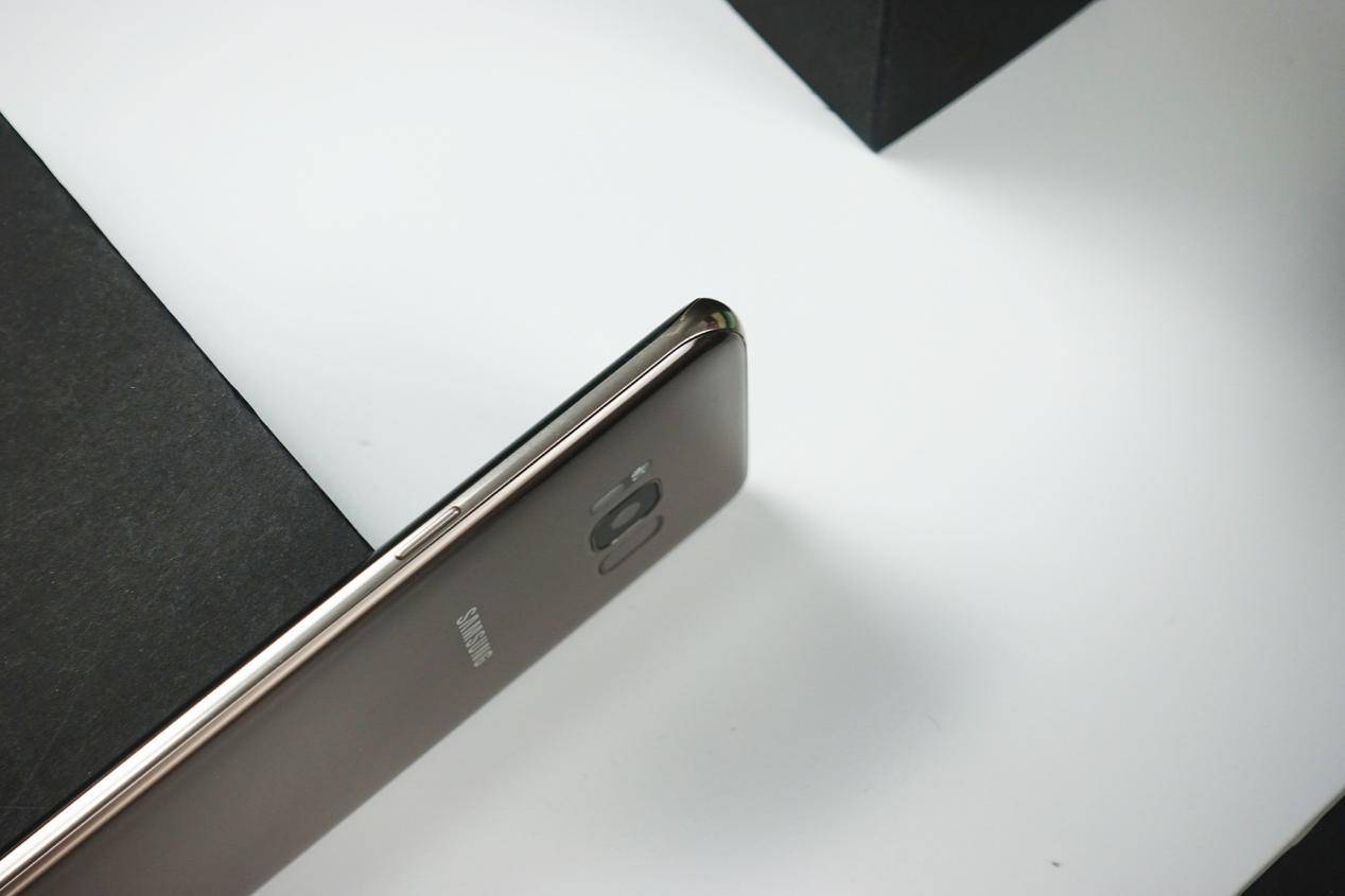 三星s8+手感,三星s8的最大亮点是什么