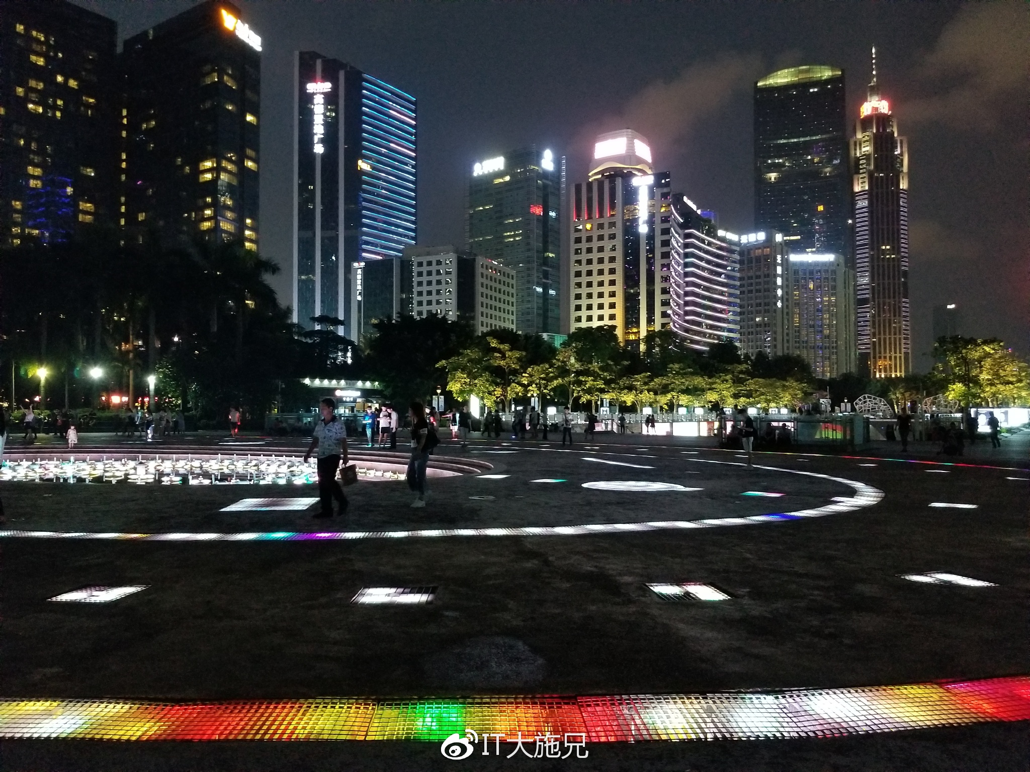 三星s8体验,三星s8轻奢版屏幕测试