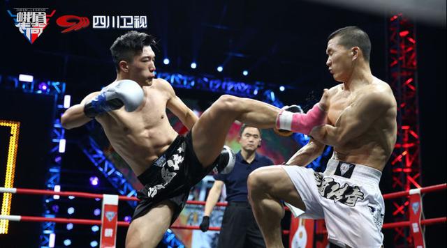 少林武术学校第一名,少林塔沟武校97年万人表演