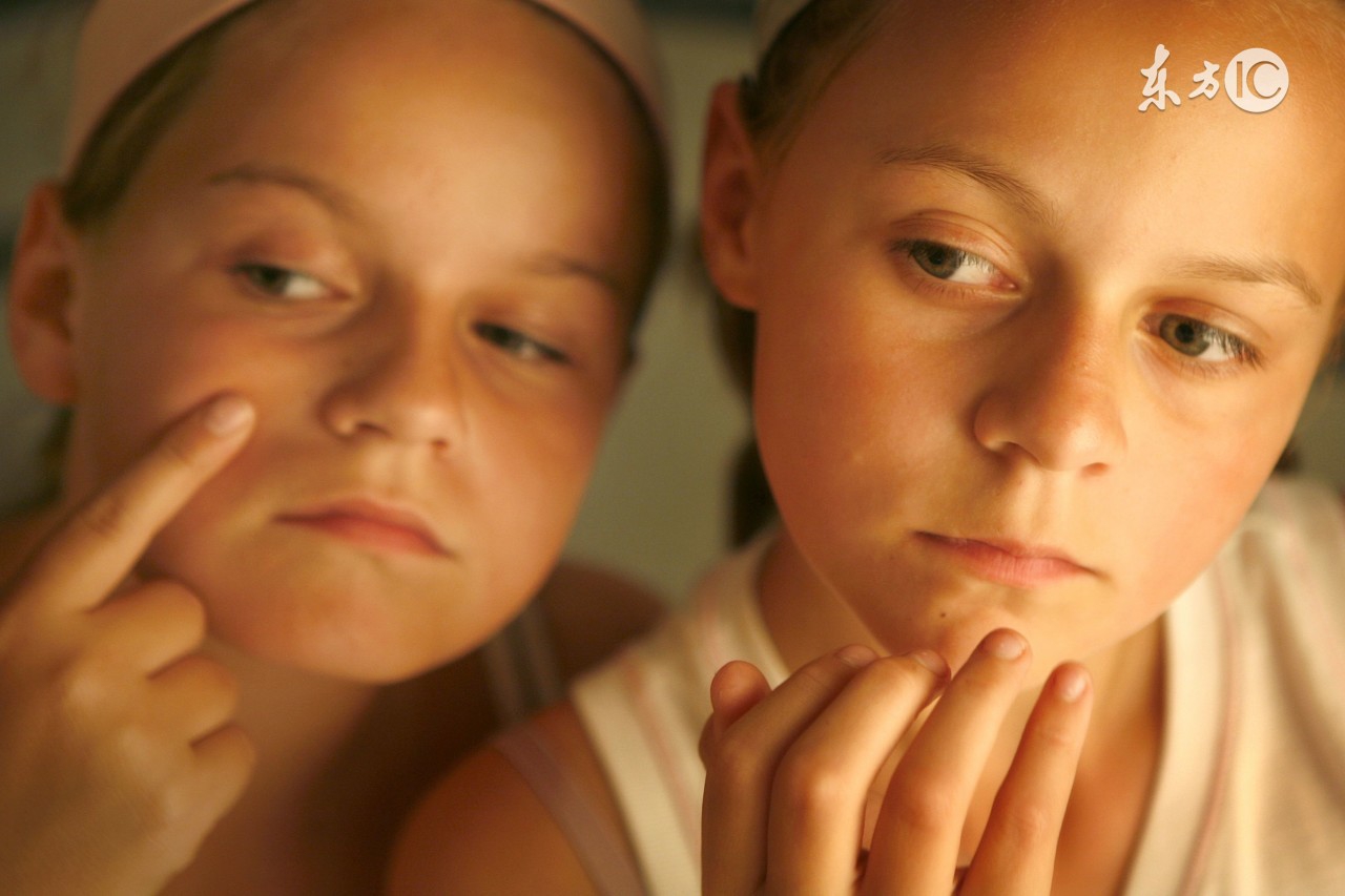 一篇没有噱头不抓眼球但缺切实有用的抗痘护理文章，给有需要的你