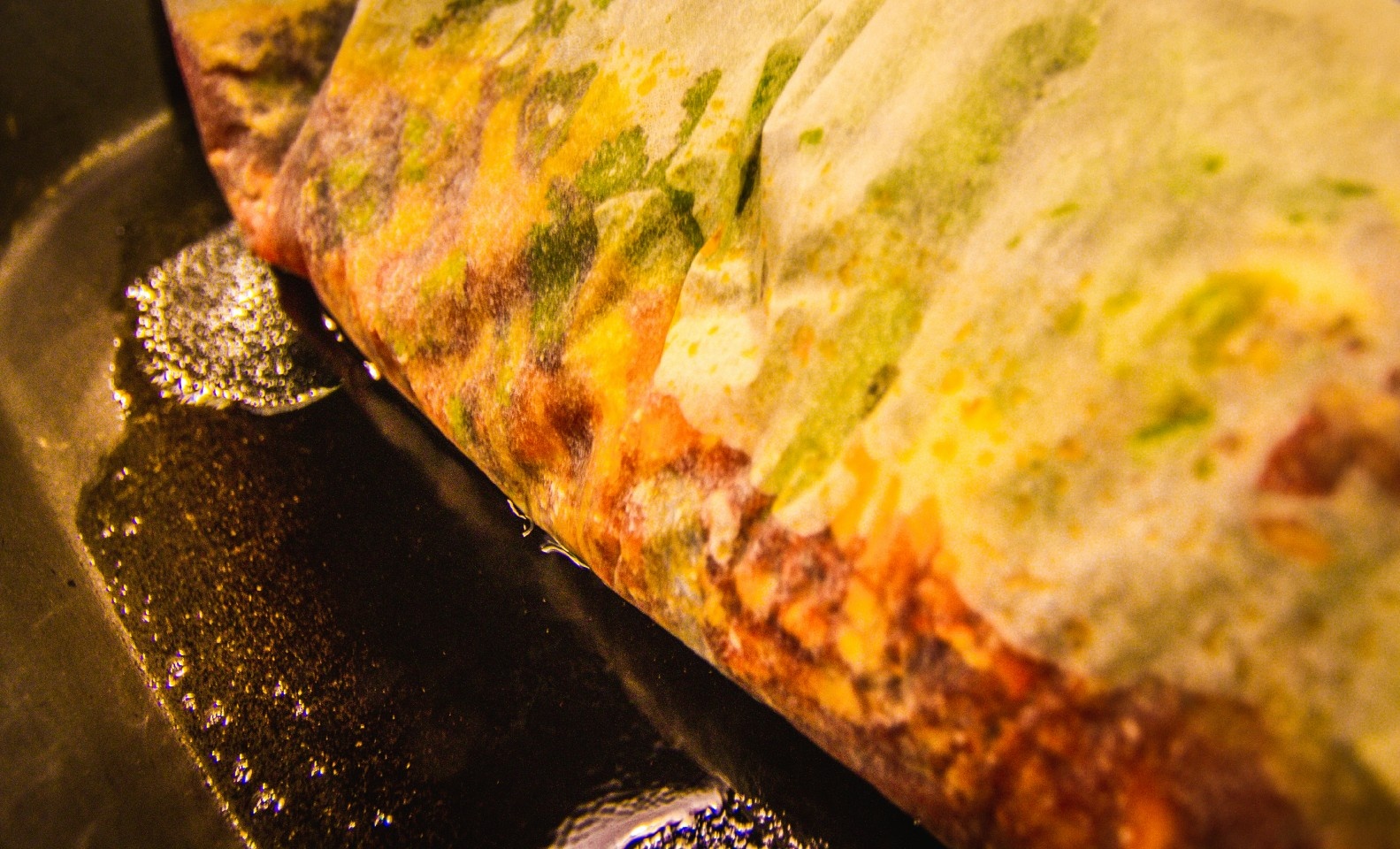 都江堰吃纸包宴,一纸馋纸包鱼凯里店