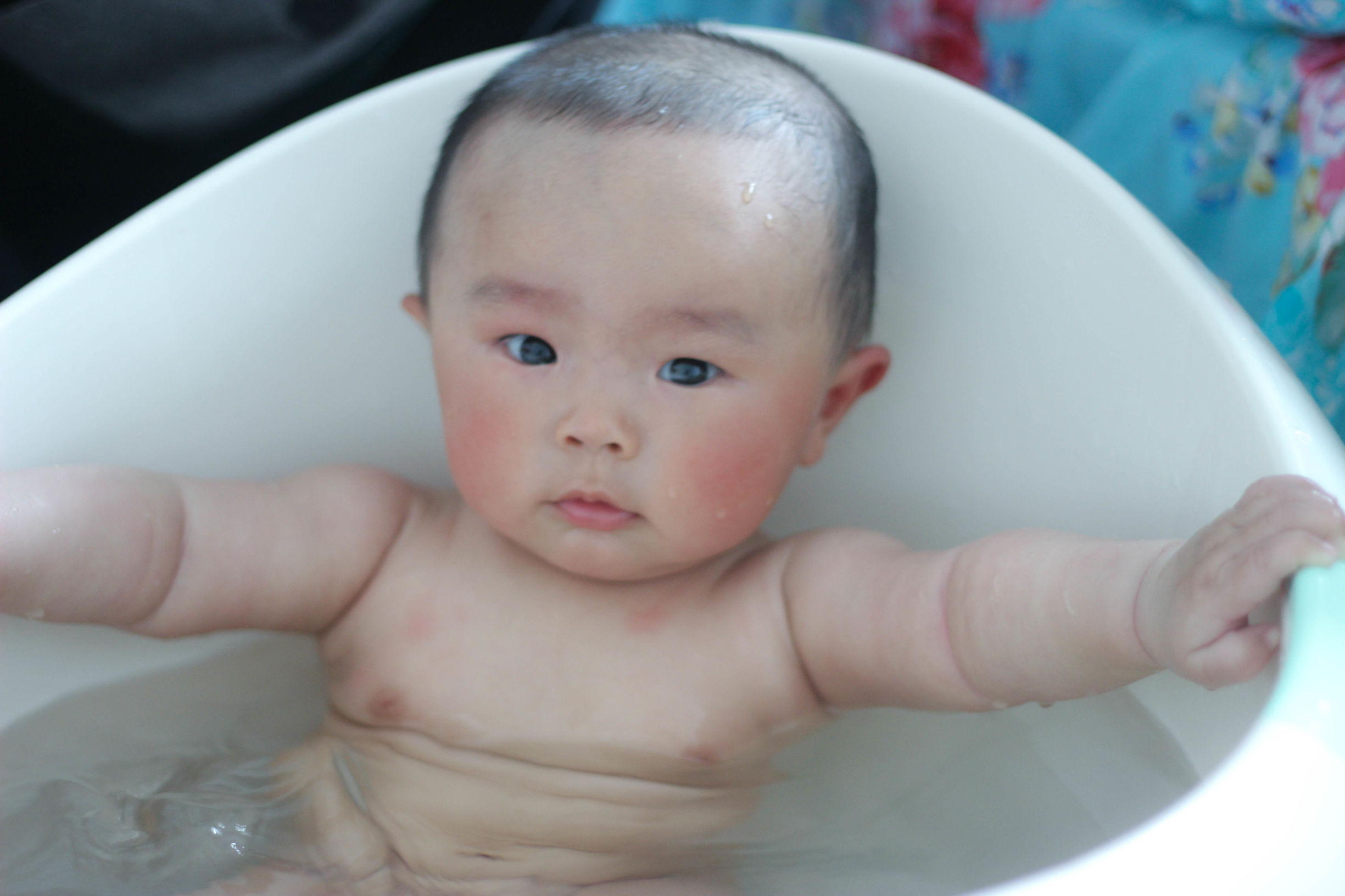 纸尿裤推荐性价比高新手妈妈,新手爸妈须知四款热门纸尿裤测评