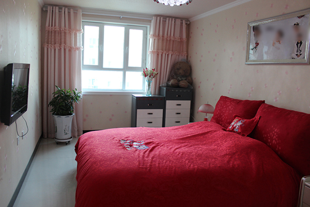 有十字绣如何装饰婚房,十字绣房子客厅装饰