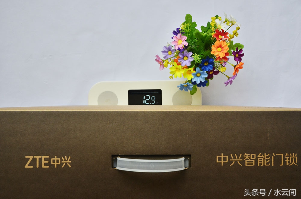 解锁智能门锁,中兴智能门锁安全锁怎么用