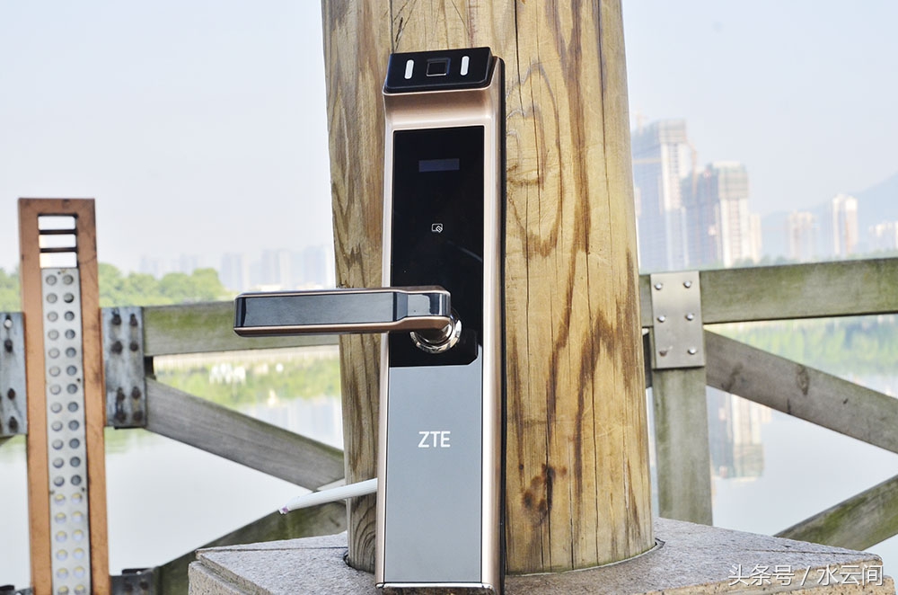 解锁智能门锁,中兴智能门锁安全锁怎么用