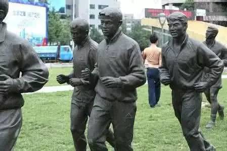 原创｜长沙为国足立“福地碑”，前国足主帅说现在球员只想钱！