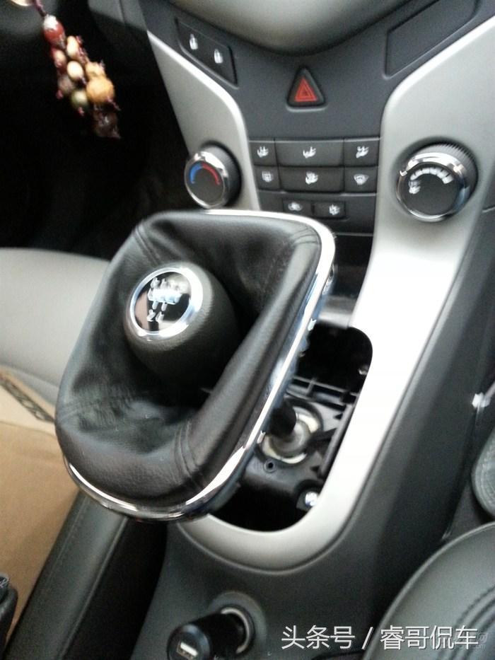 没钱买高配只能自己动手了！科鲁兹车主加装大屏导航倒车影像