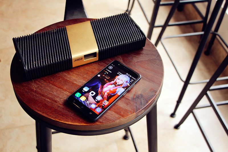 坚果睿途r8投影仪怎么用,坚果投影仪睿途r8死机