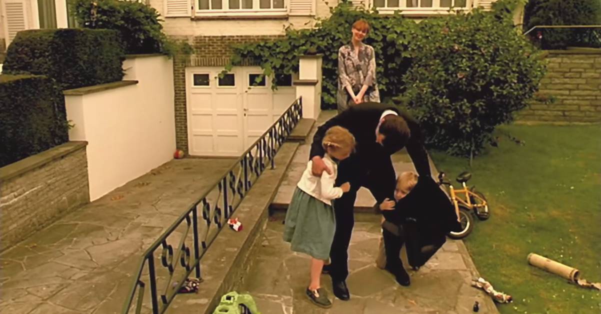 为了不被你伤害，我会以更激烈的方式先伤害你｜KY观影：《两小无猜》