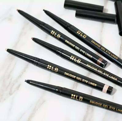 明星单眼皮变双眼皮后的样子,明星单眼皮变双眼皮的样子