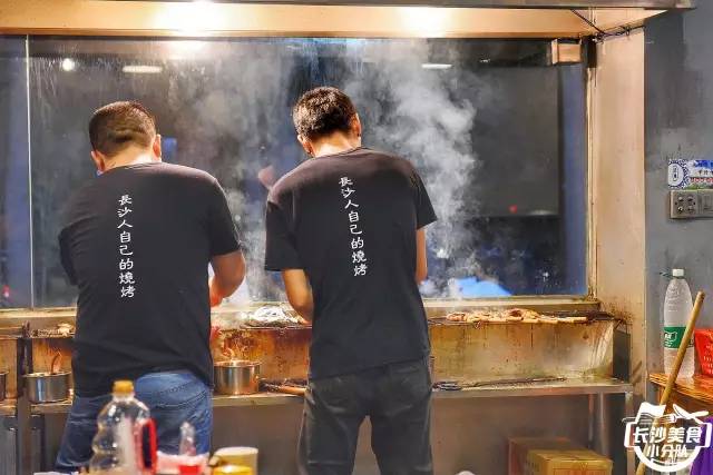 长沙好吃的湘西烤串,长沙打卡正宗湘西烧烤