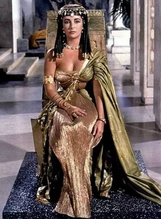 项链选对了秒变天鹅颈,项链轻奢小众高级感天鹅项链