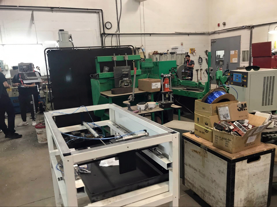 极速快报：弘力乐器2017加拿大Godin吉他工厂参观第一天