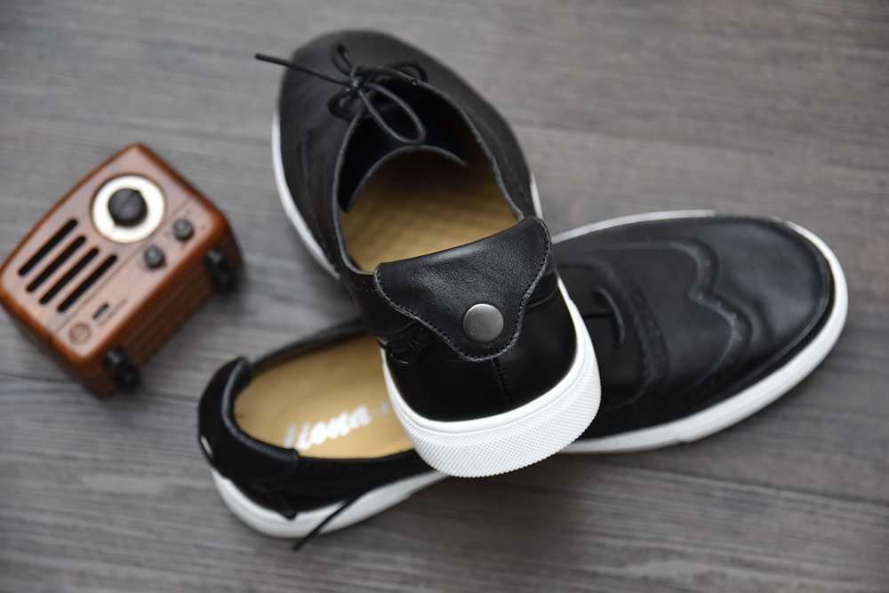 科技感十足的鞋子非常炫酷,科技感很强的鞋设计图