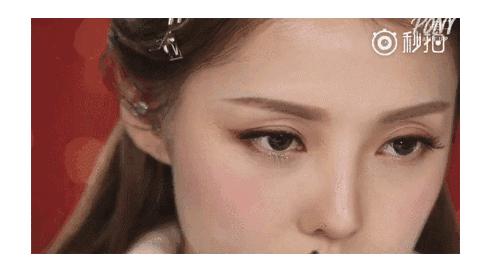 一字眉咬唇妆什么时候流行的,一字眉化妆