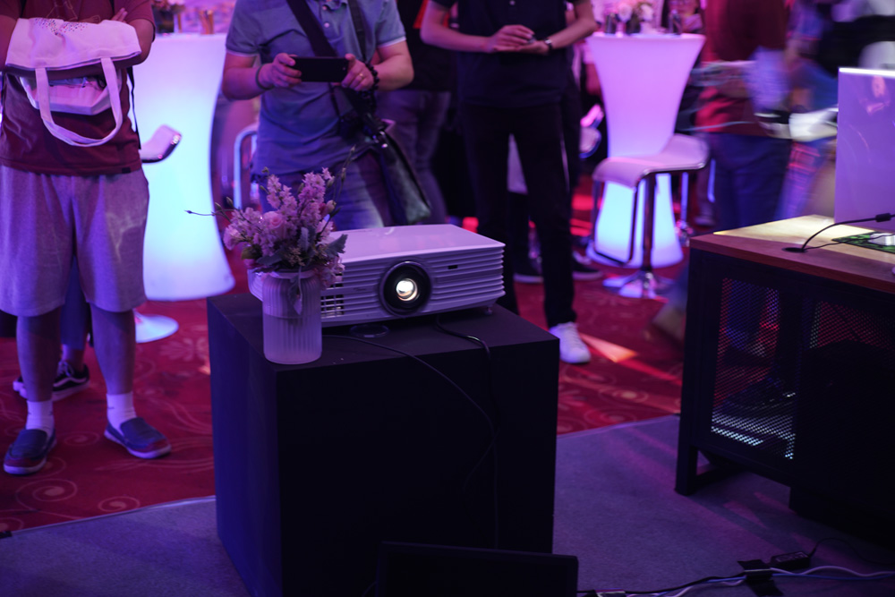 奥图码和爱普生4k投影仪哪个好,奥图码全高清家用投影机评测