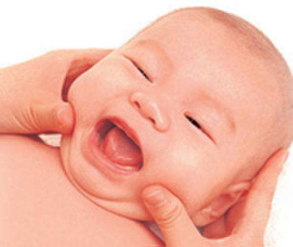 宝宝大哭做雾化有用吗,婴儿做雾化大哭怎么办