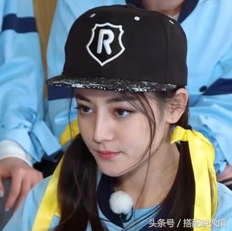 长脸型适合戴什么样的秋款帽子,各种帽子搭配不挑脸型的技巧