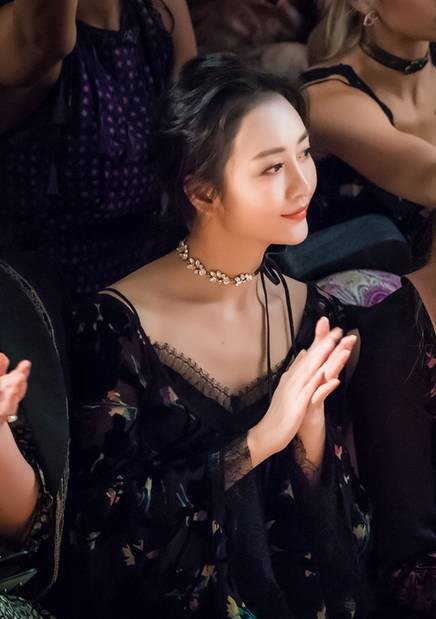 项链选对了秒变天鹅颈,项链轻奢小众高级感天鹅项链