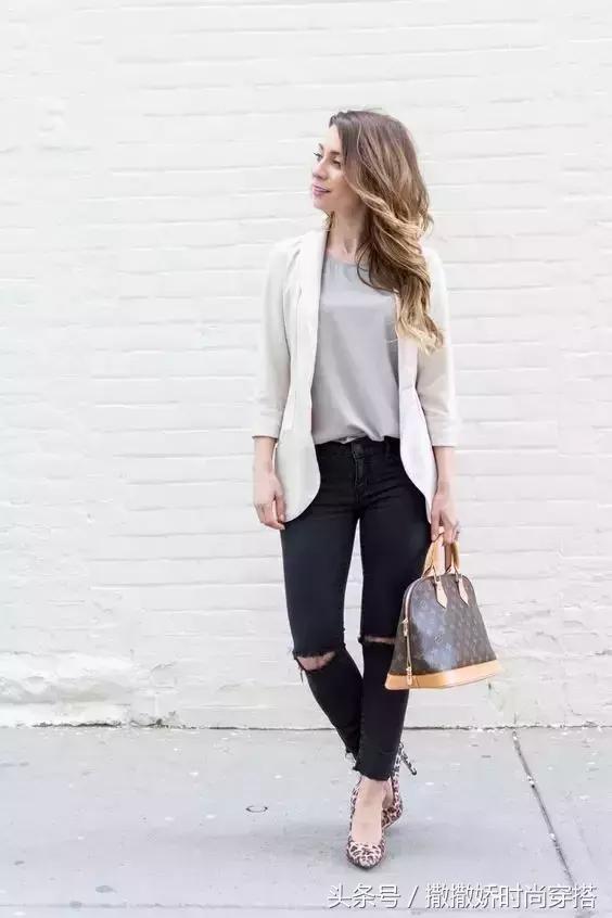 leboy包包黑色好看还是灰色好看,最近流行lv手提包